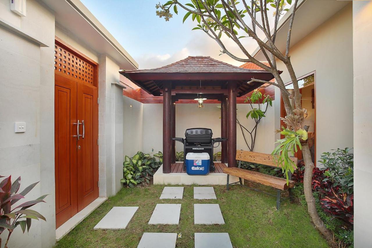 Kae Villa Anggrek Seminyak Kültér fotó